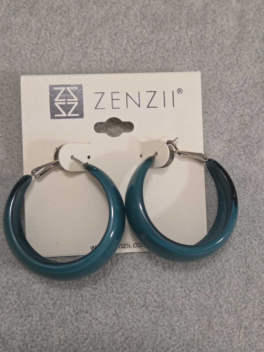 ZENZII Teal Blue Chunky Hoop Earrings Brand New Lightweight Acrylic Summer Cute